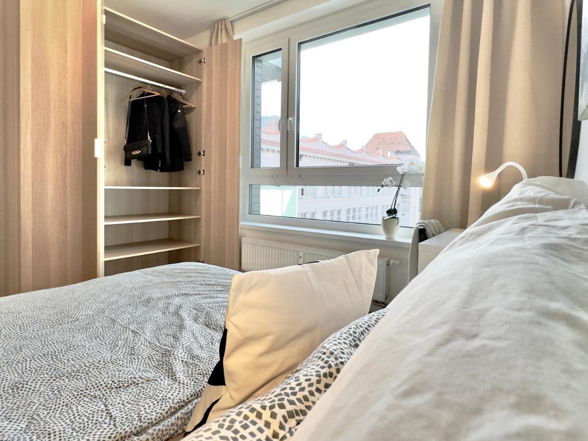 Yarn - Brand New - Free Parking - Balcony With View - Shopping Mall Apartament Bratysława