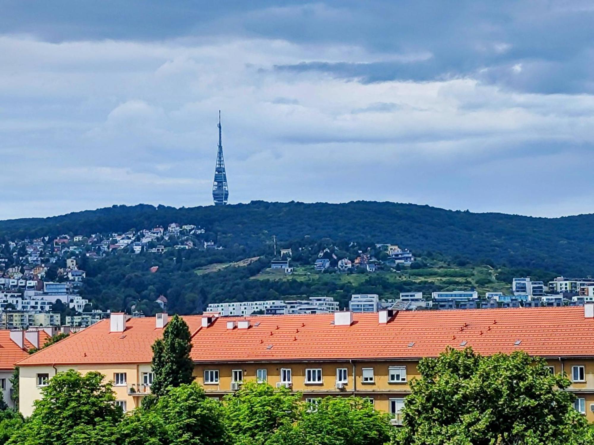 Apartament Yarn - Brand New - Free Parking - Balcony With View - Shopping Mall Bratysława